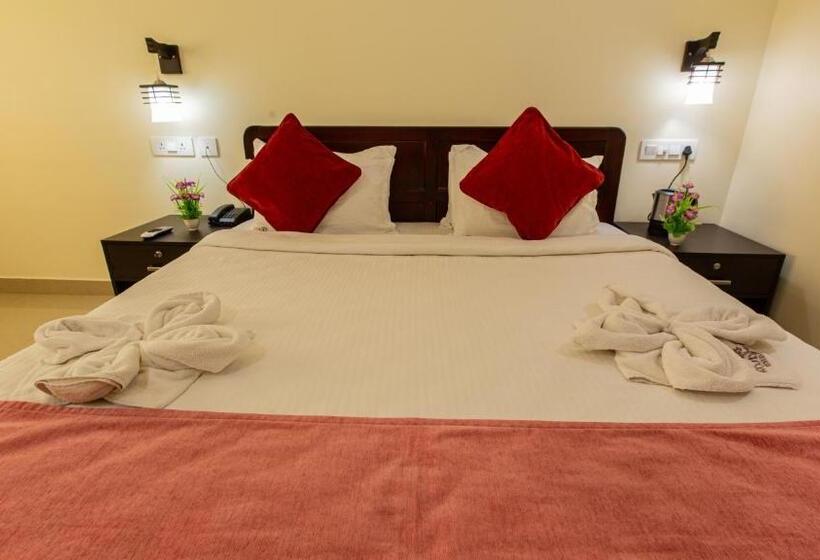 هتل Woodside Residency