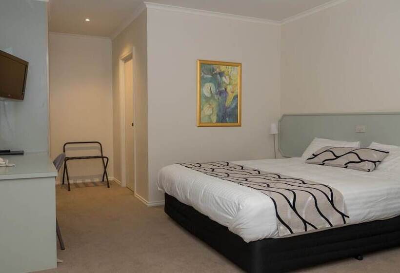 مُتل Deniliquin Country Club Motor Inn