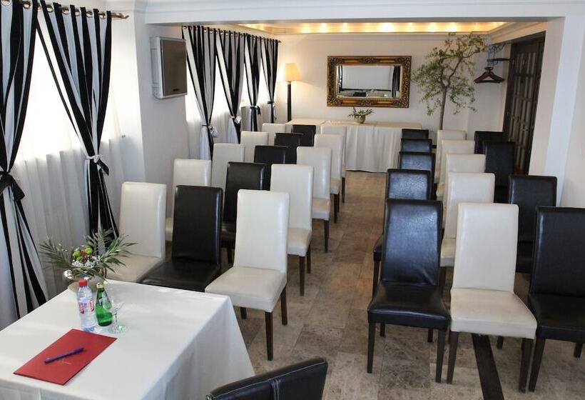 Fotos del hotel Domenii Plaza By Residence S:  17