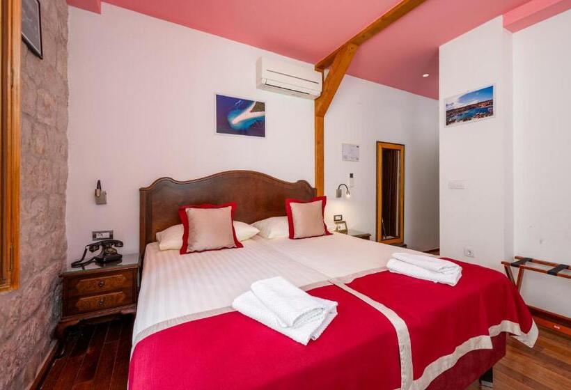 Heritage Hotel Tragos