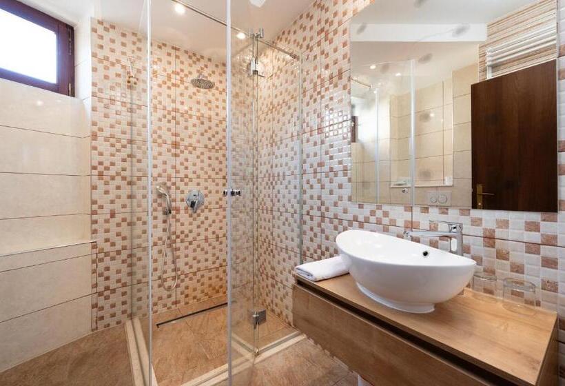 Heritage Hotel Tragos