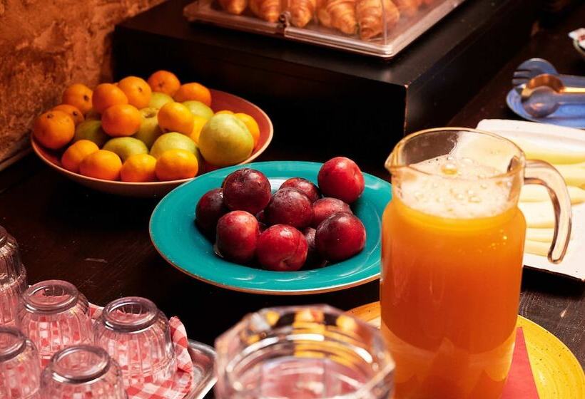 Heritage Hotel Tragos