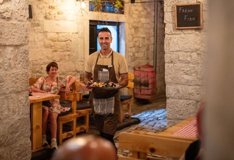 Heritage Hotel Tragos