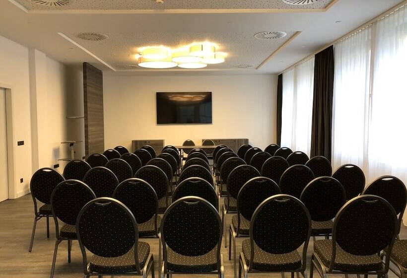 Fotos del hotel Airporthotel Berlin-adlershof:  7