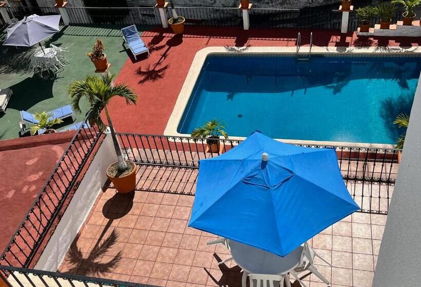 Fotos del hotel Bajo El Volcan:  25