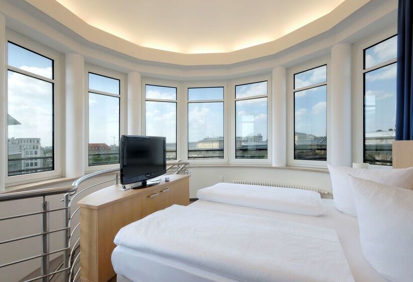 Отель Berlin Mitte By Campanile