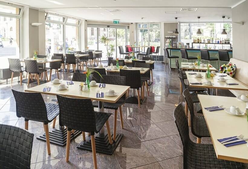 Отель Berlin Mitte By Campanile