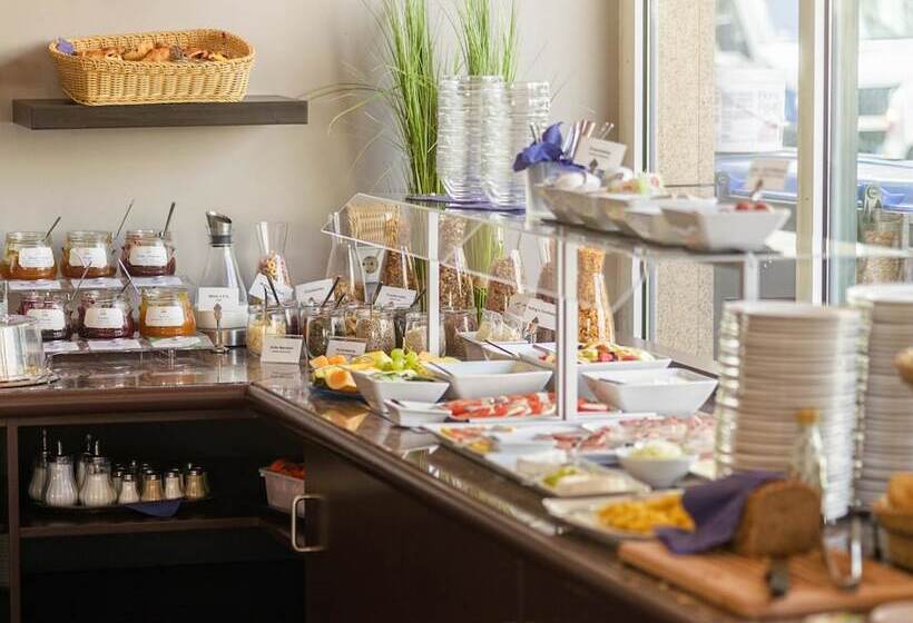 Отель Berlin Mitte By Campanile