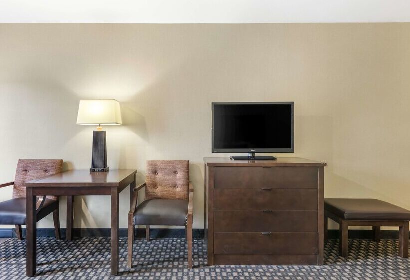 هتل Best Western Plus Ramkota