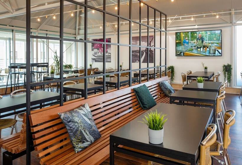 هتل Cabinn Aarhus