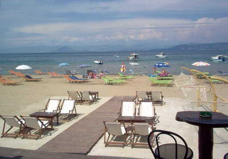 ホテル Caravel Pool