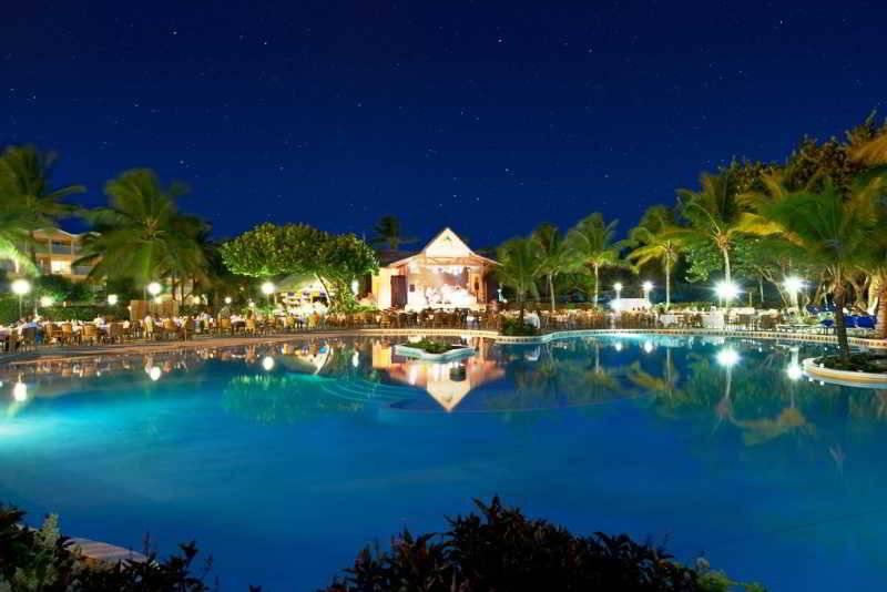 هتل Coconut Bay Beach Resort & Spa All Inclusive
