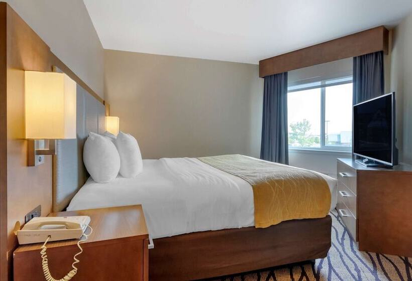 هتل Comfort Inn & Suites Market   Airport