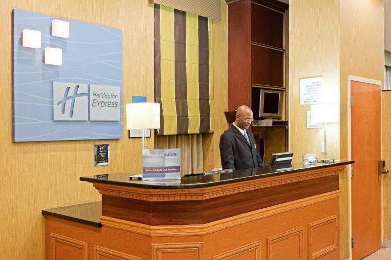 هتل Red Lion Inn and Suites Brooklyn