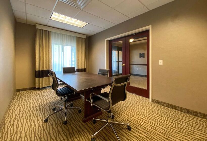 هتل Comfort Inn East Windsor  Springfield