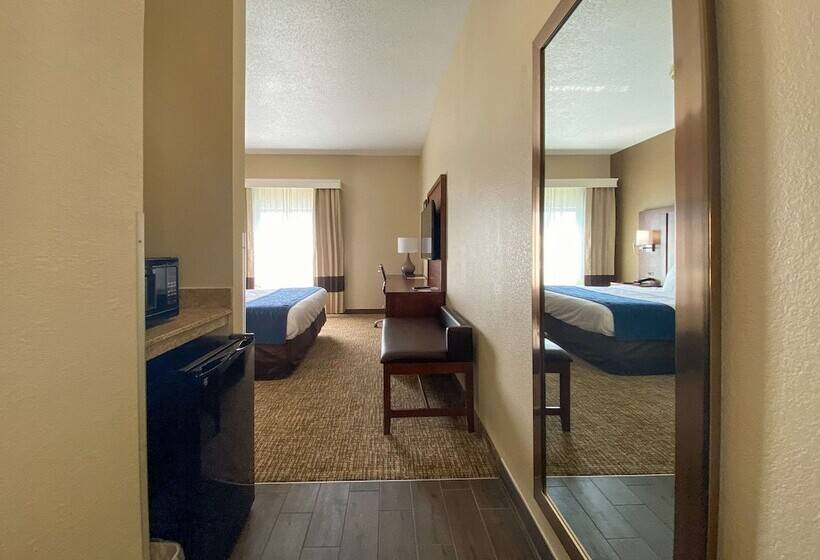 هتل Comfort Inn East Windsor  Springfield