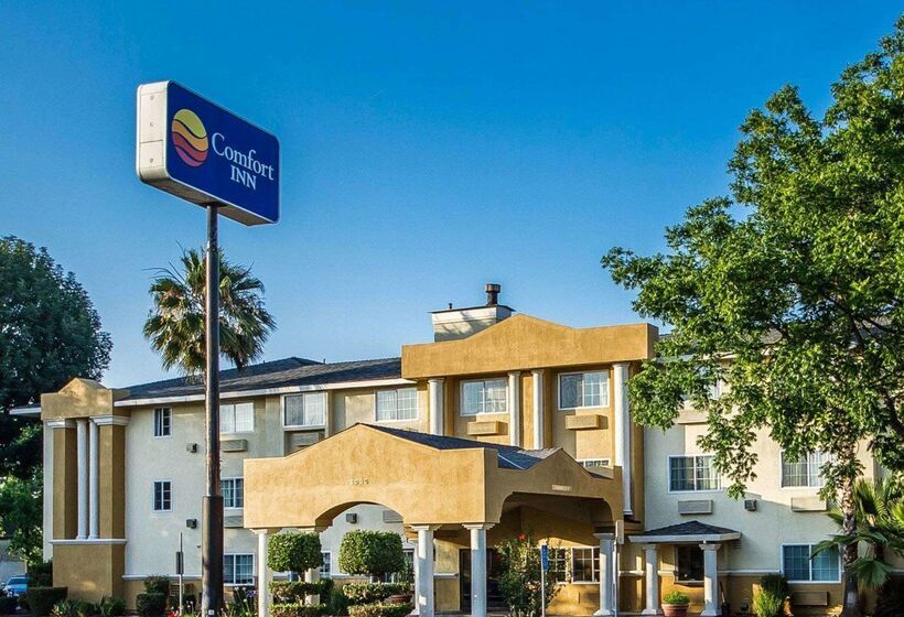 هتل Comfort Inn