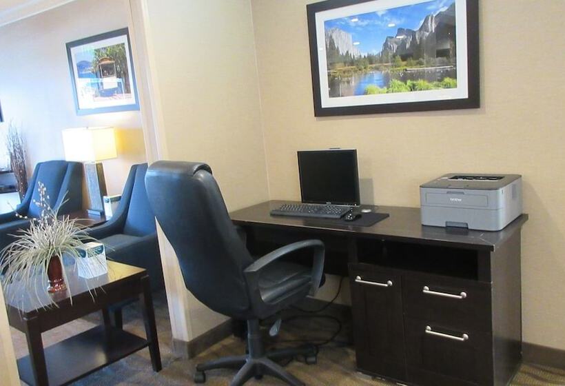 هتل Comfort Inn Modesto