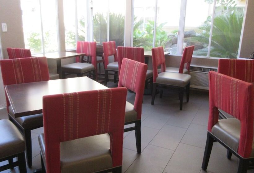 هتل Comfort Inn Modesto