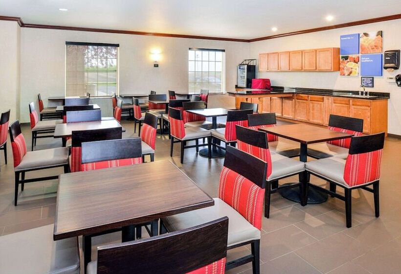 호텔 Comfort Inn & Suites Madison North