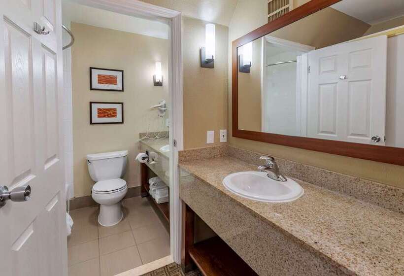 هتل Comfort Inn & Suites Ventura Beach