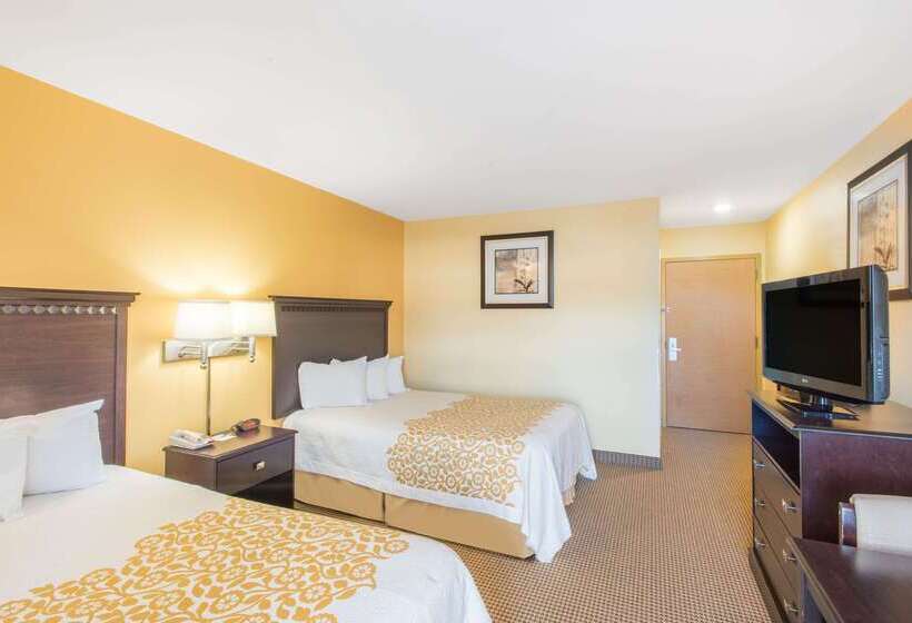 هتل Days Inn By Wyndham Colchester Burlington