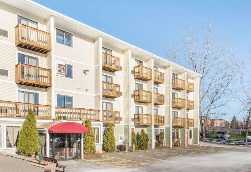هتل Days Inn By Wyndham Colchester Burlington