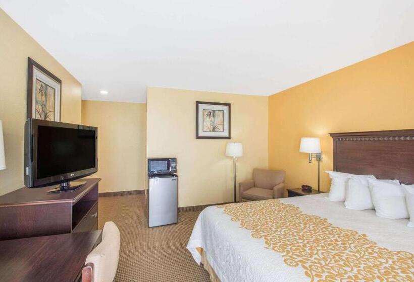 هتل Days Inn By Wyndham Colchester Burlington