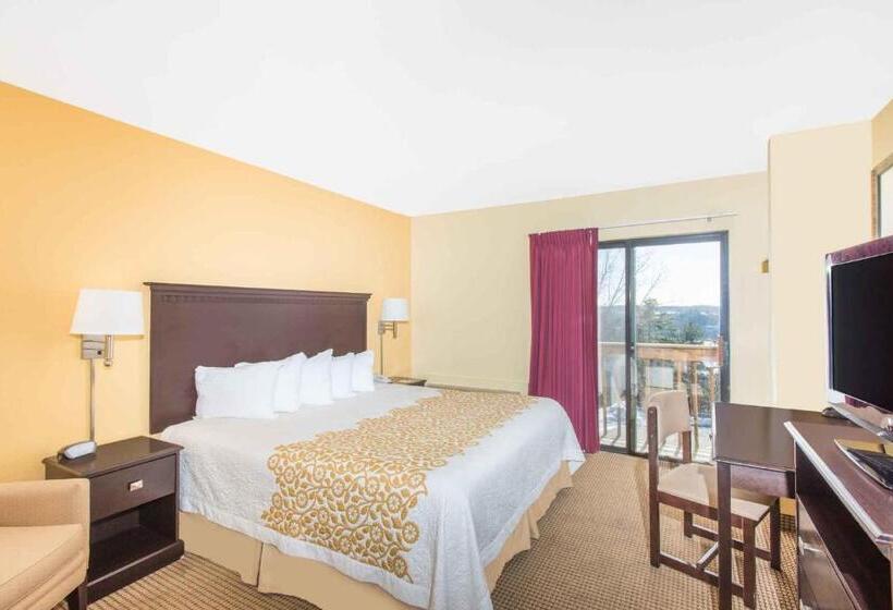 هتل Days Inn By Wyndham Colchester Burlington