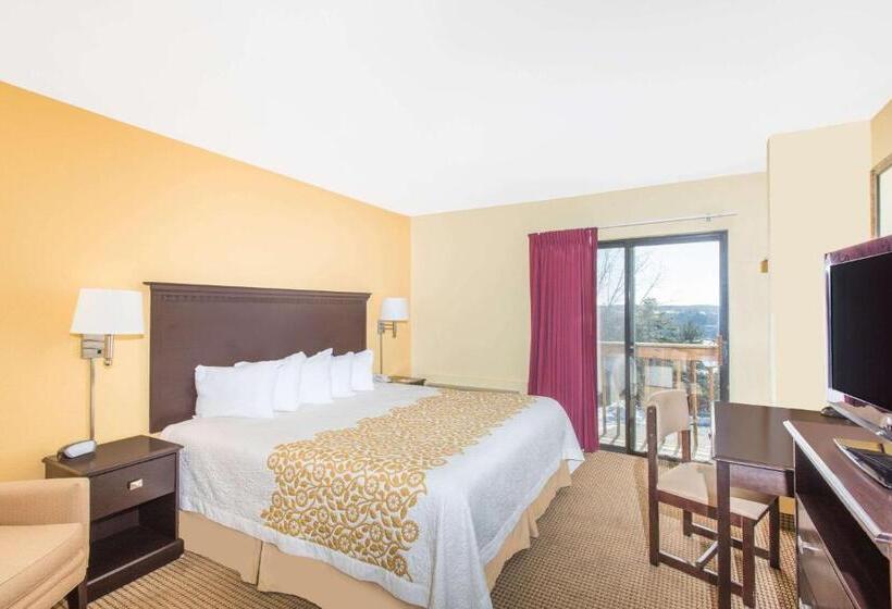 هتل Days Inn By Wyndham Colchester Burlington