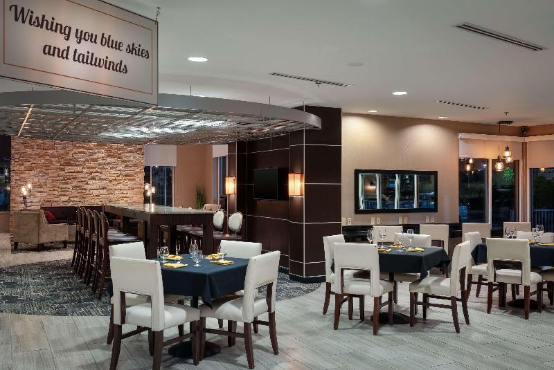 Doubletree By Hilton Hotel Savannah Airport