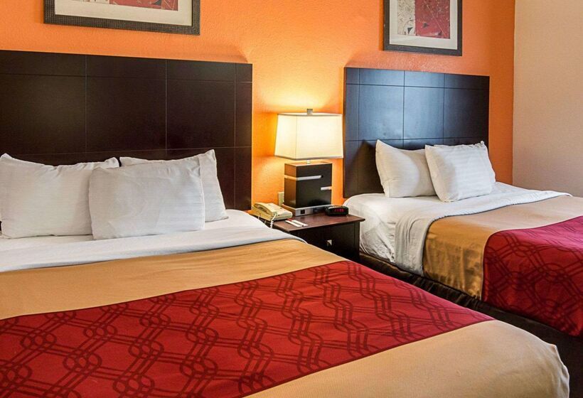 בית מלון כפרי Econo Lodge Inn & Suites Natchitoches