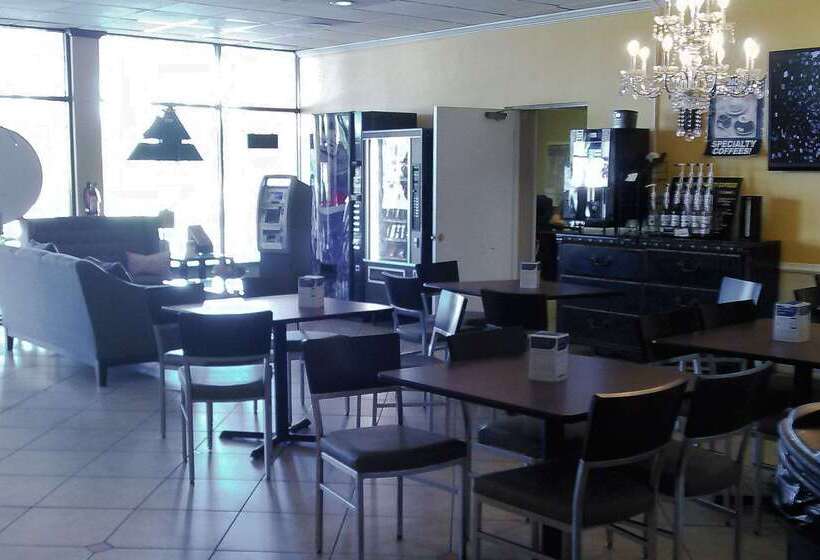 فندق Econo Lodge