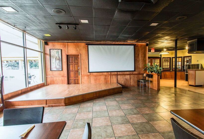 فندق Econo Lodge