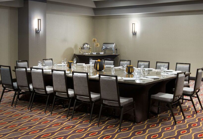 هتل Embassy Suites By Hilton Dulles Airport