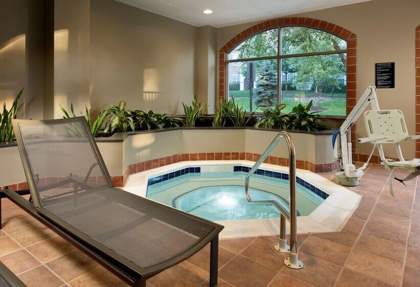 هتل Embassy Suites By Hilton Dulles Airport