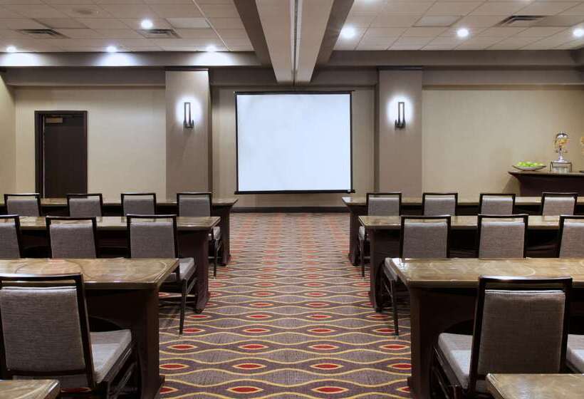 هتل Embassy Suites By Hilton Dulles Airport