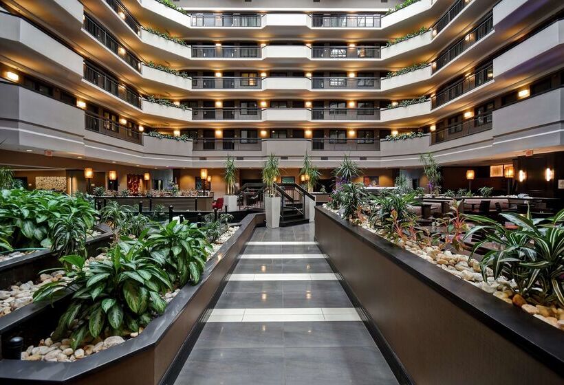 هتل Embassy Suites By Hilton Dulles Airport