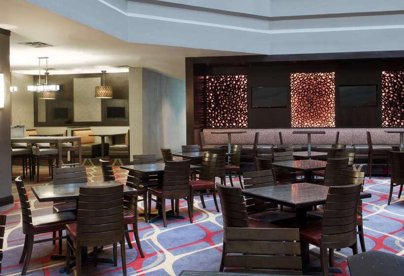 هتل Embassy Suites By Hilton Dulles Airport
