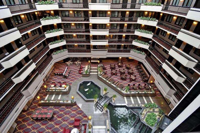هتل Embassy Suites By Hilton Dulles Airport