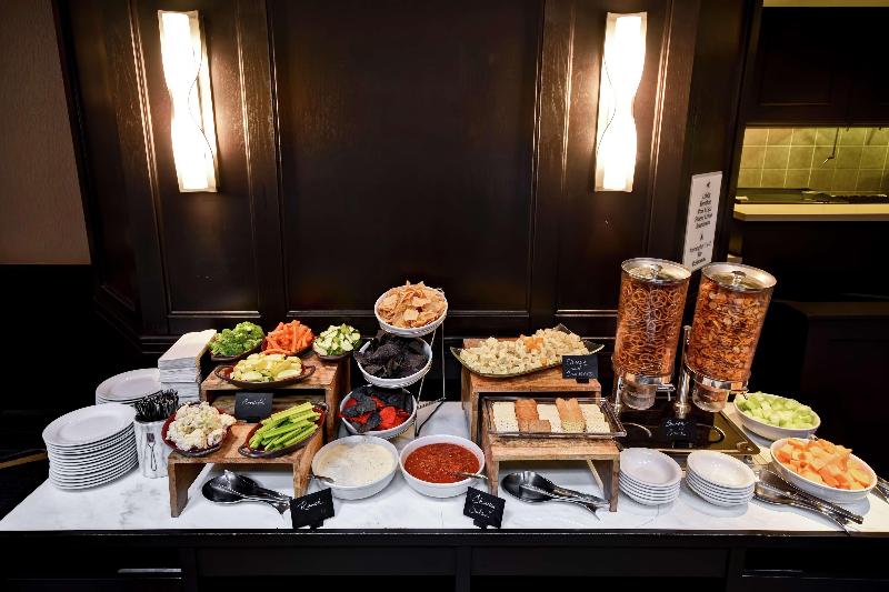 هتل Embassy Suites By Hilton Dulles Airport