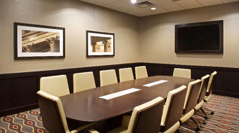 هتل Embassy Suites By Hilton Dulles Airport