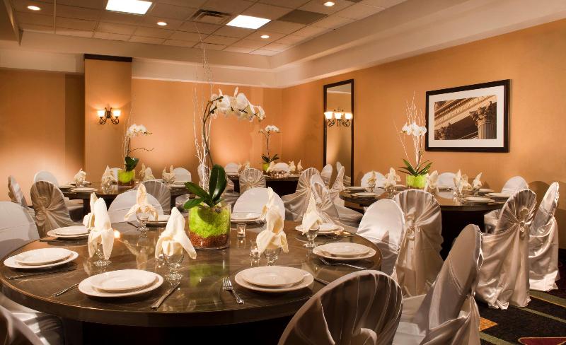 هتل Embassy Suites By Hilton Dulles Airport