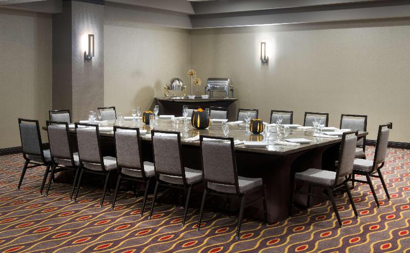 هتل Embassy Suites By Hilton Dulles Airport