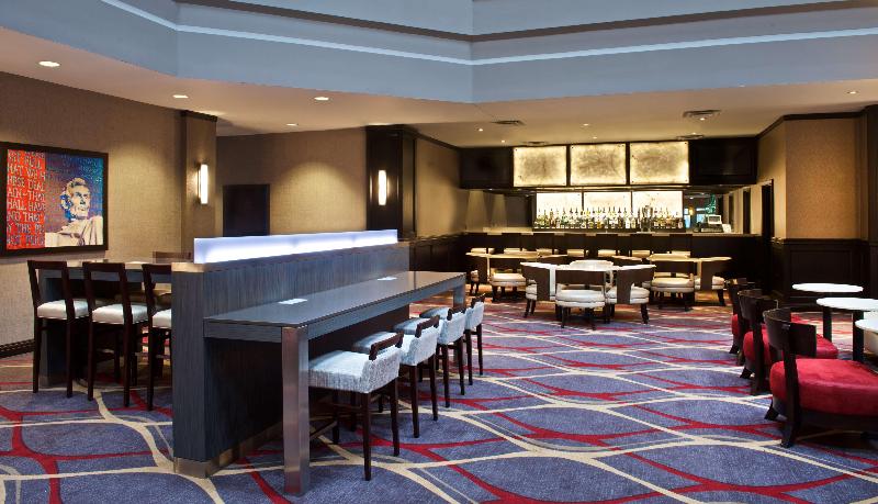 هتل Embassy Suites By Hilton Dulles Airport