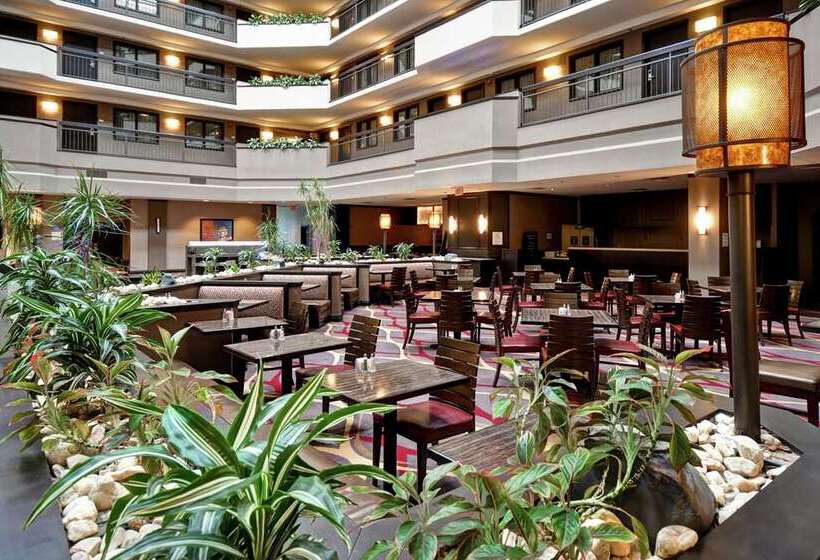 هتل Embassy Suites By Hilton Dulles Airport
