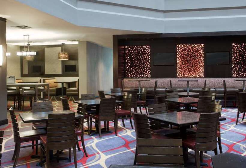 هتل Embassy Suites By Hilton Dulles Airport
