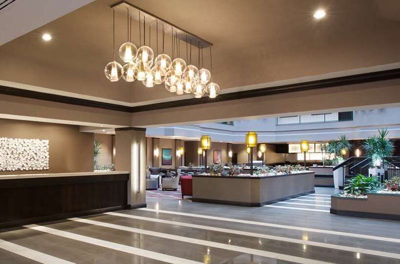 هتل Embassy Suites By Hilton Dulles Airport