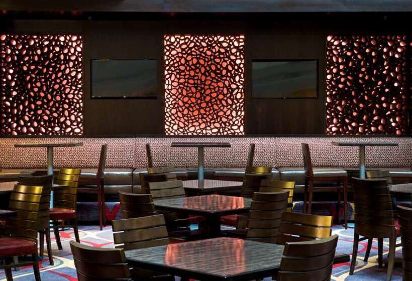 هتل Embassy Suites By Hilton Dulles Airport