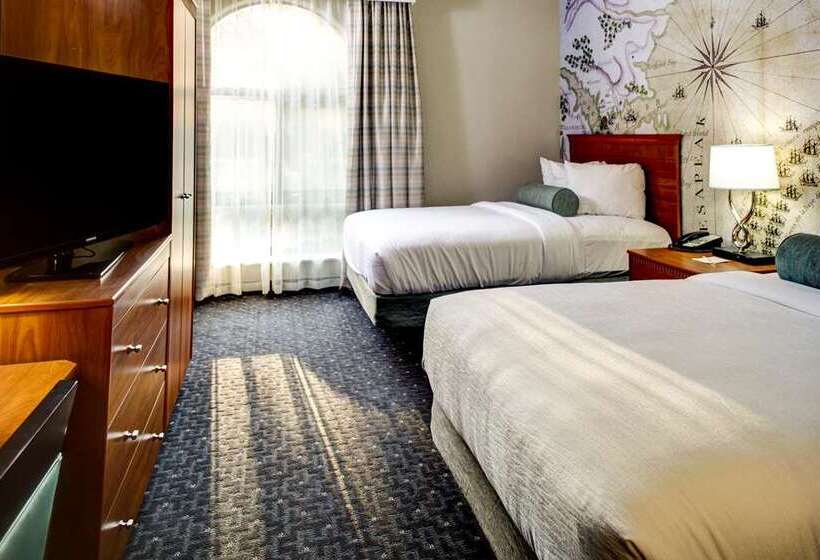هتل Embassy Suites Williamsburg